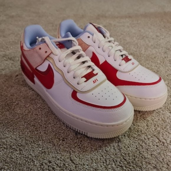 Nike Womens AF1 Shadow Size 8.5. Summit White University red. CI0919 108